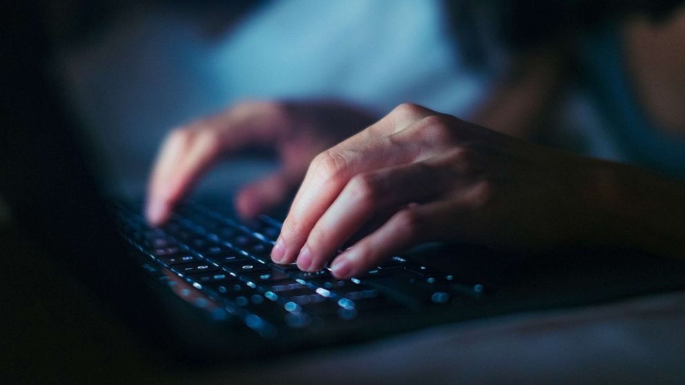 Tackling mis/disinformation used to fan hate & radicalise